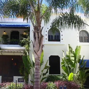 La Perla Boutique Bed and breakfast